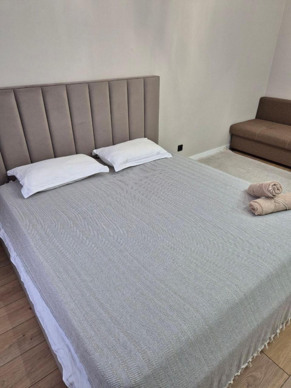 отличная возле ханшатыра Apartment
